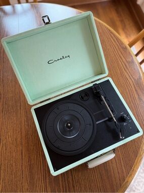 Crosley Urban Outfitters Record Player Briefcase Mint Green